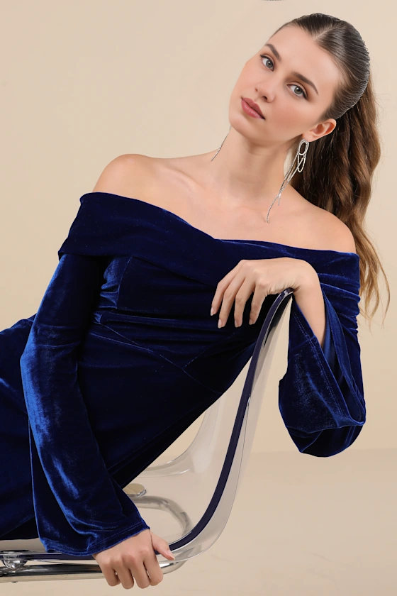 Vestidos formales Weitese para mujer, glamurosos y seductores, de terciopelo azul oscuro, con hombros descubiertos y mangas largas, en tiendas de vestidos de fiesta.